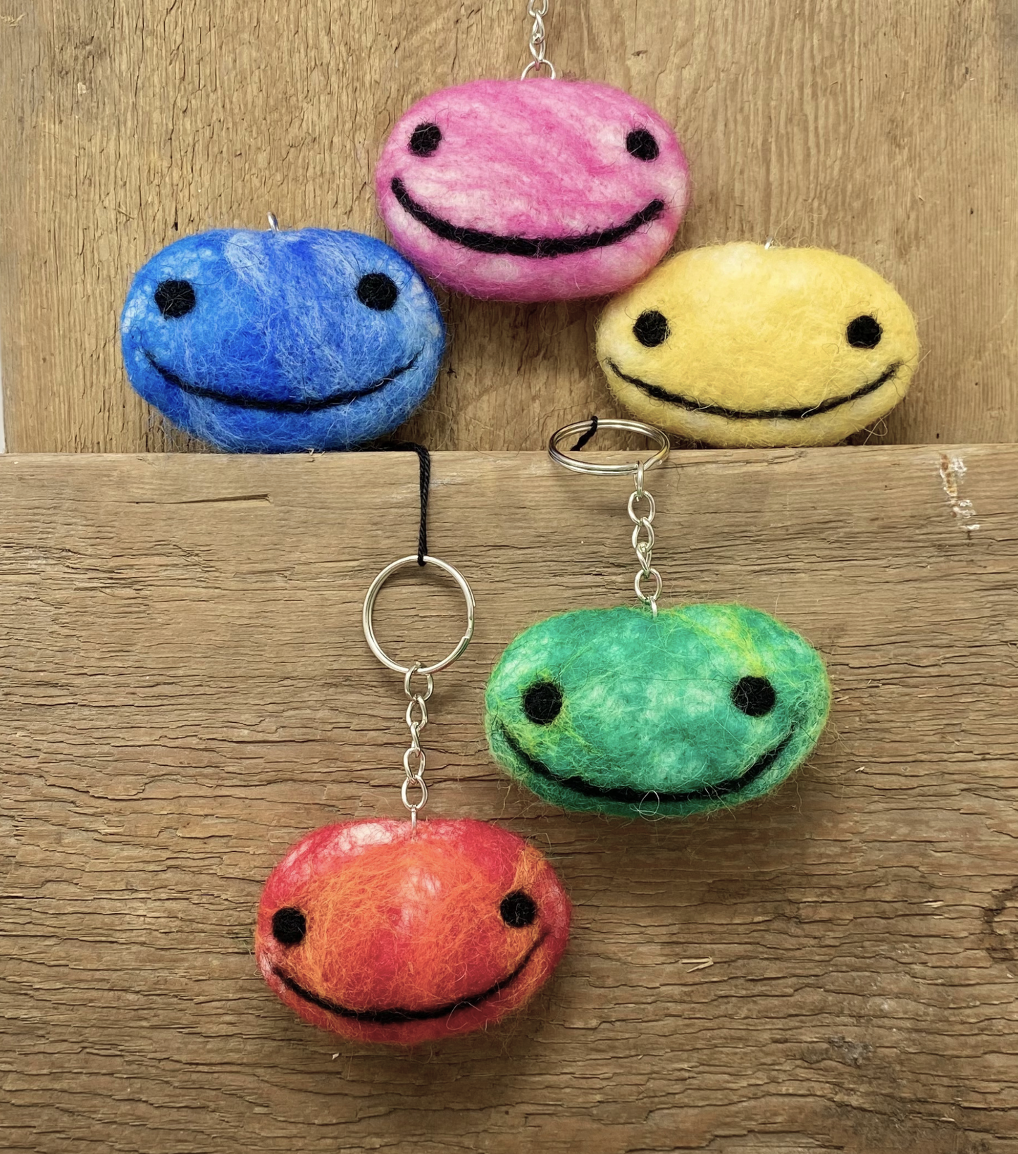 HAPPY STONE key chains